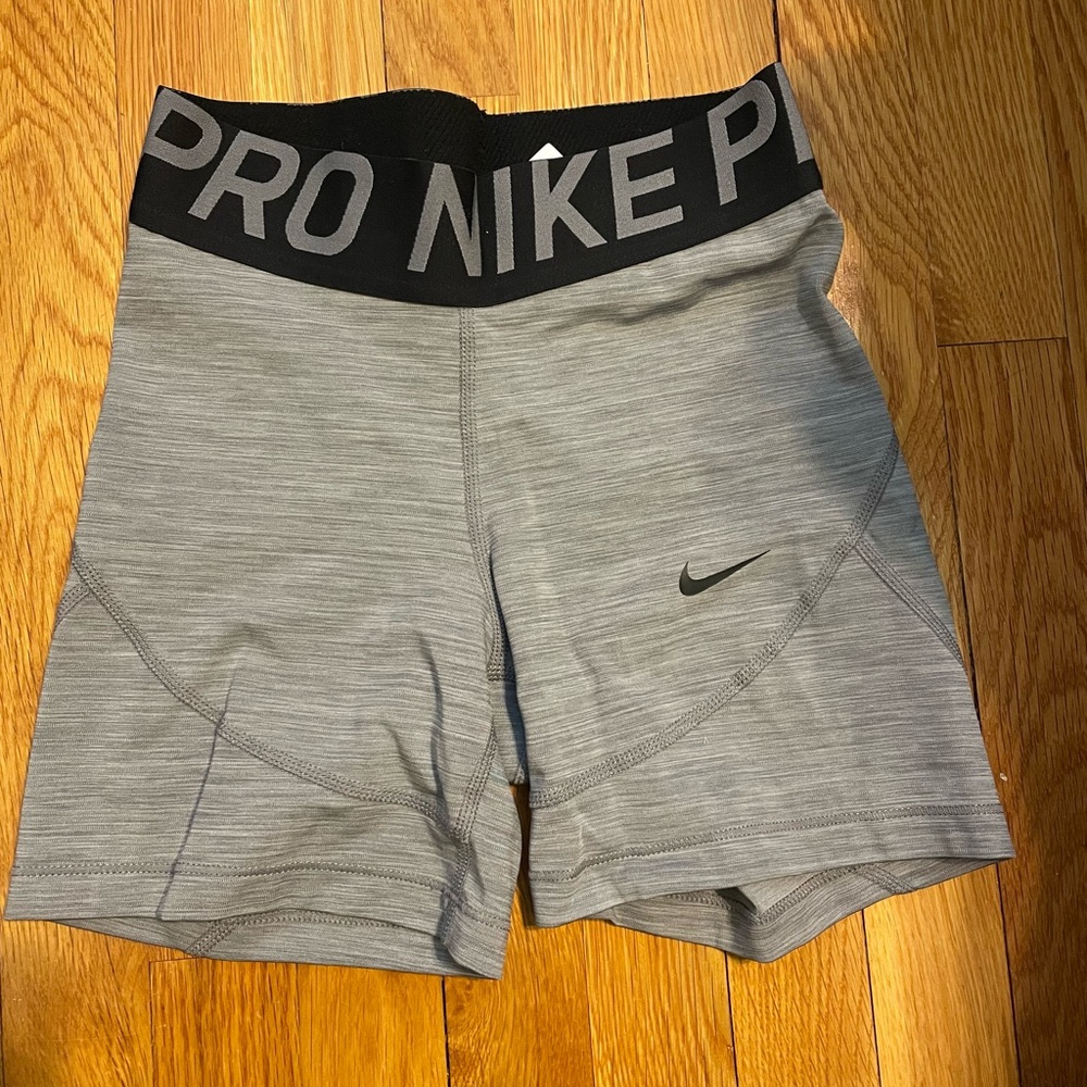 Nike Women's Pro 365 5” Shorts